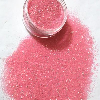 Thousand Choices Offered Retailer's Secret to Stand Out with Fluorescent Glitter Powder